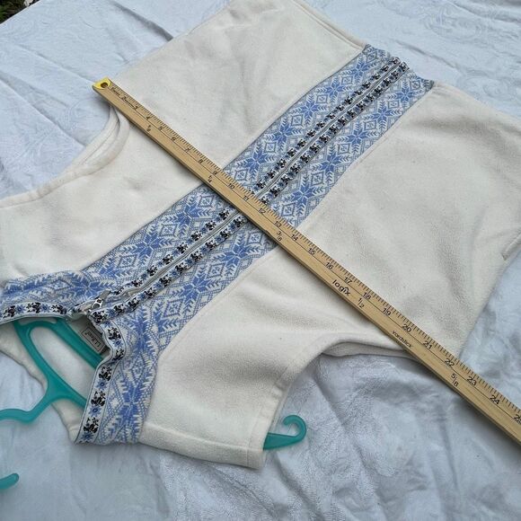 L.L.Bean size XL fleece zip front vest. - Picture 6 of 10